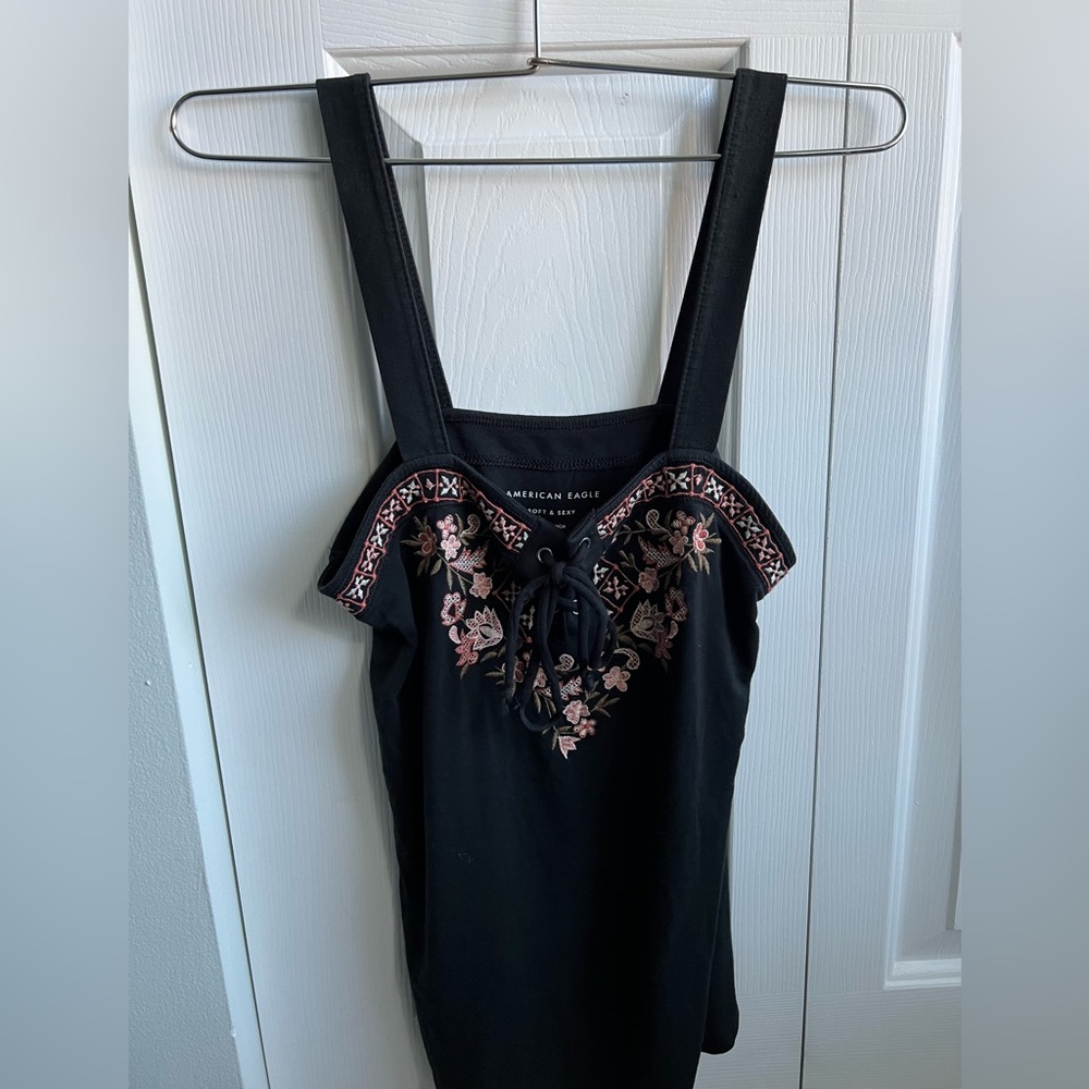 American Eagle Soft and Sexy Embroidered XS Tank Top